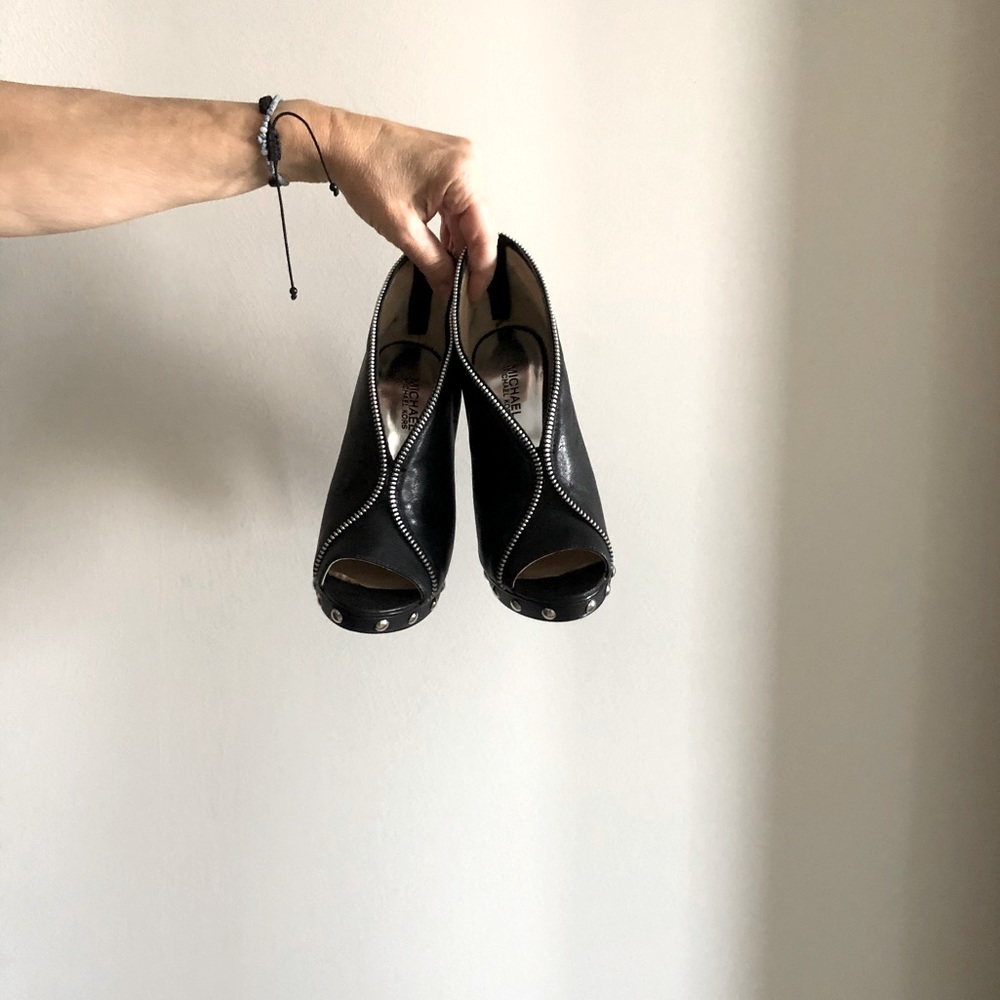 MICHAEL KORS LEATHER SHOES HEELS